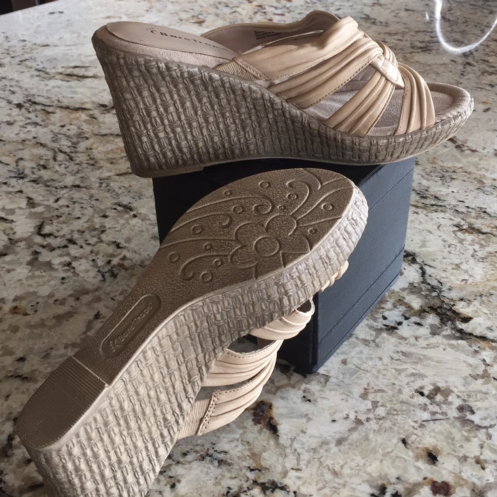 Bare Traps Sandals
